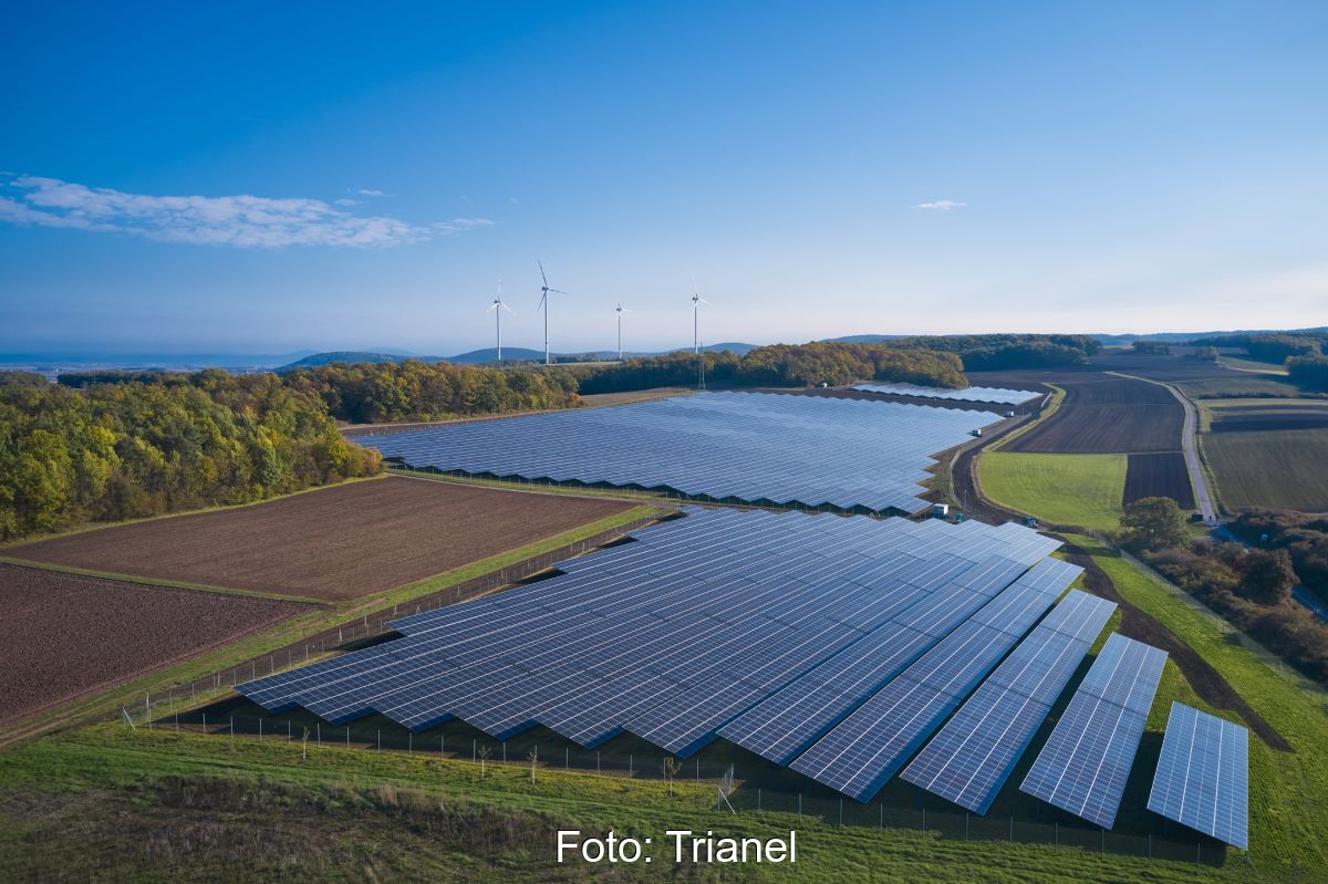 Trianel Bernimmt Mw Solarpark In Bayern Solarserver