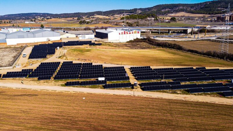 Die PVT-Anlage in Cuenca in Spanien, zeigt das PVT mit Wärmepumpe in Fernwärmenetzen funktioniert.