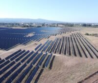 Im Bild ein Photovoltaik-Solarpark, der Kimberly-Clark virtuell mit Solarstrom versorgt.