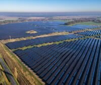 Der Photovoltaik-Solarpark Borrentin aus der Luft.