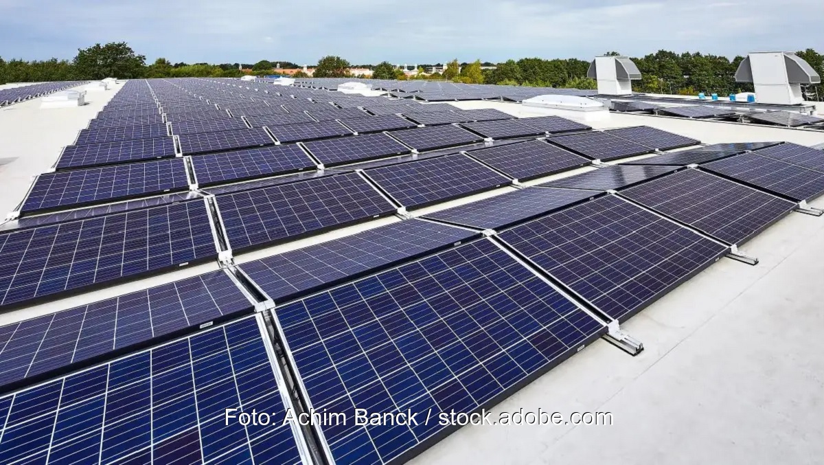 Im Bild eine von vielen Photovoltaik-Gewerbeanlagen.