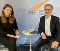Deutscher Solarpreis 2021: Zu sehen sind Preisträgerin Luisa Neubauer und Fabio Longo, Vizepräsident von Eurosolar.
