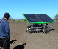 Agrarroboter mit Photovoltaikmodulen