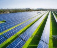 Im Bild ein Photovoltaik-Solarpark, Enviam plant 700 MW in Brandenburg, Sachsen-Anhalt und Sachsen.