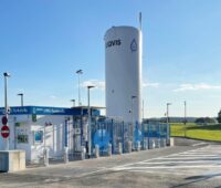 Im Bild eine LNG-Tankstelle von Liqvis, Envitec Biogas hat das Unternehmen übernommen.