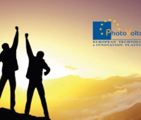 Titelbild einer Studie von ETIP zeigt zwei Personen mit gereckten Armen vor einer aufgehenden Sonne