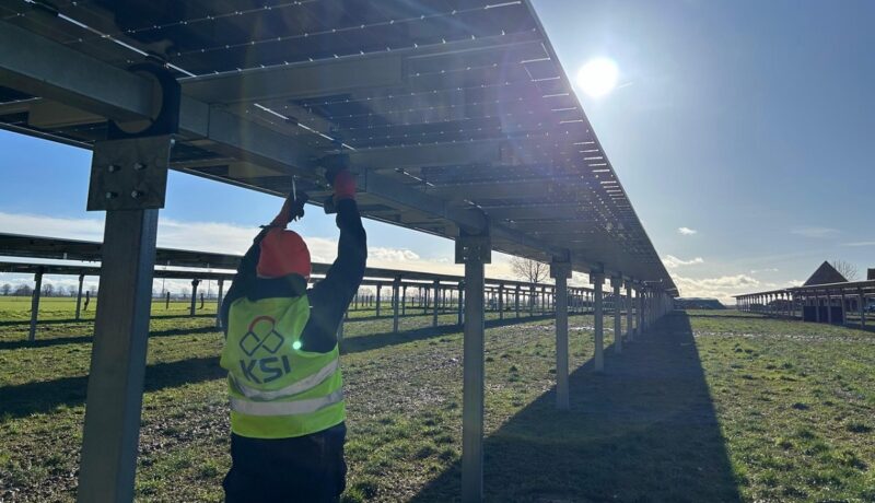 Im Bild flexible Trackerlängen einer Agri-PV-Anlage in Ostinghausen bei Soest.