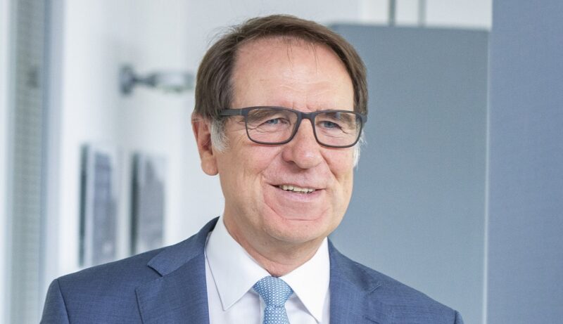 Im Bild Dr. Rüdiger Werres von der Kanzlei Heidland Werres Diederichs, vorläufiger Insolvenz-Verwalter von Wegatech Greenergy.