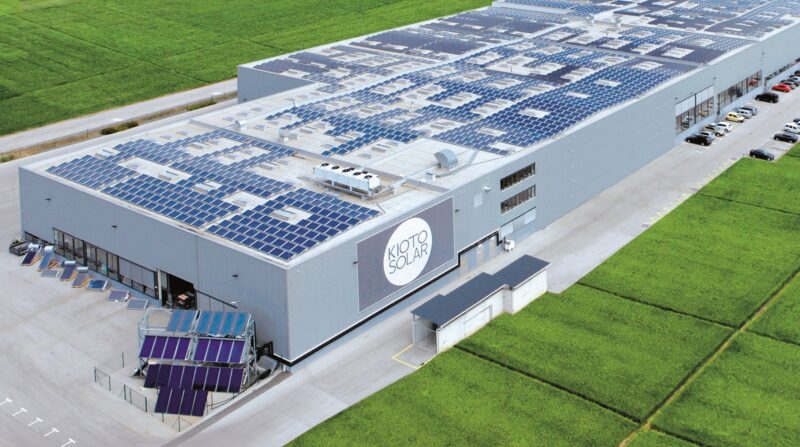 Zu sehen ist der Produktionsstandort von Kioto Photovoltaics in St. Veit in Kärnten.