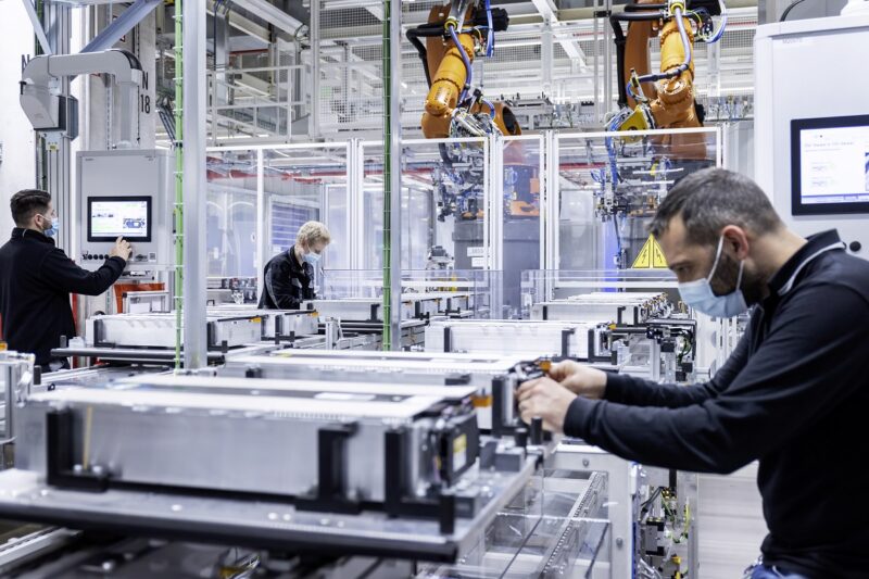 Zu sehen ist das Werk von Mercedes für die Produktion von Hochleistungs-Batteriesystemen.