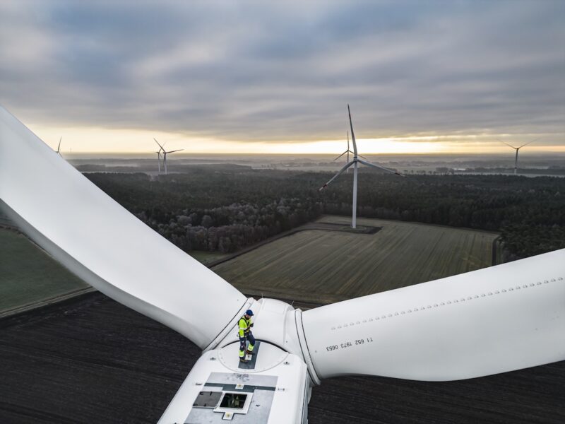Blick über eine Windenergie-Anlage von Nordex