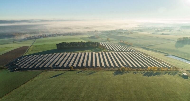 Im Bild der Photovoltaik-Solarpark Altenschwand der Solarstorm für Wunsiedel liefert.