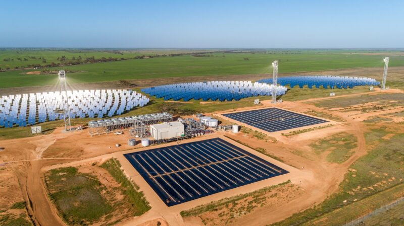 Im Bild eine Solar-Hydro-Anlage von Raygen, so soll auch das 250-MW-Solarkraftwerk von Photon Energy in Südafrika aufgebaut sein.