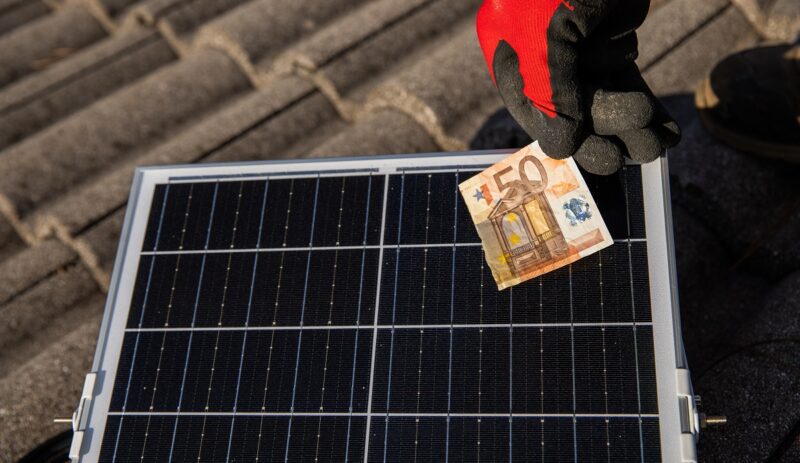 Die Preise für Photovoltaik-Module sind laut pvXchange im März 2024 wieder gesunken.