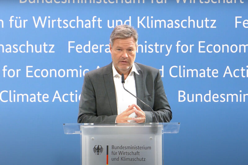 Robert Habeck bei Pressekonferenz zum Impulspapier für eine Wachstumsagenda.