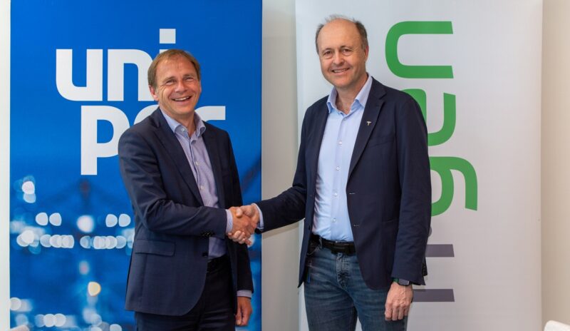 Im Bild Jan Taschenberger von Uniper SE und NGEN-CEO Roman Bernard, die ein Batteriespeichersystem in Petershagen planen.