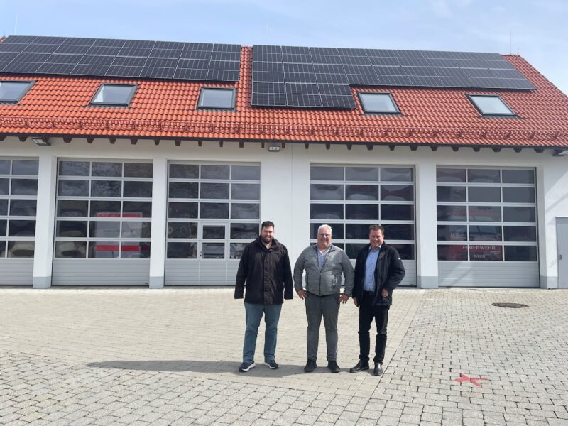 Die PV-Anlage auf dem Feuerwehrhaus liefert günstigen Solarstrom für Vöhringen.