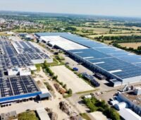 Im Bild der Industriepark Philippsburg, der eine große Photovoltaik Dachanlage hat.