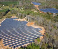 Solarpark in Waldgebiet - Luftbild