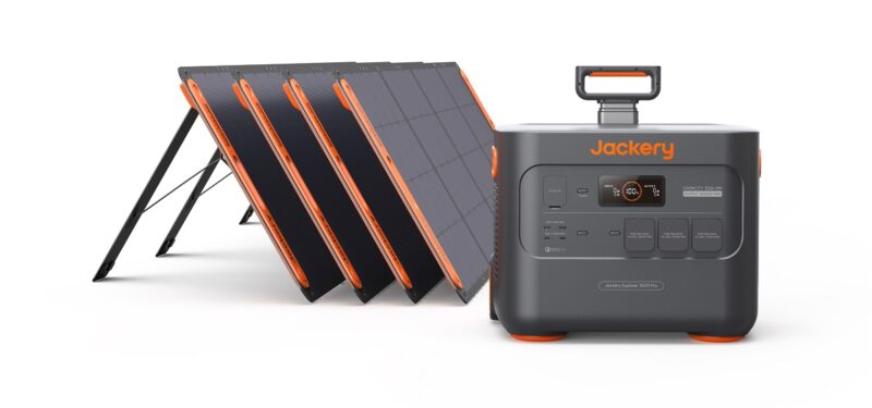 Tragbare Powerstation mit Photovoltaik von Jackery - Solarserver